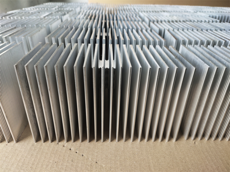 電池冷卻充電樁設備散熱器香蕉视频下载地址